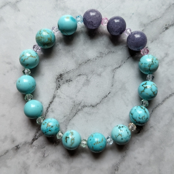 Turquoise Angelite Crystal gemstone 10mm bead stretch bracelet - Picture 3 of 6